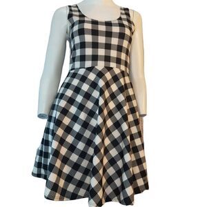 Womans Pullover Fit & Flare Dress Striped Black/White